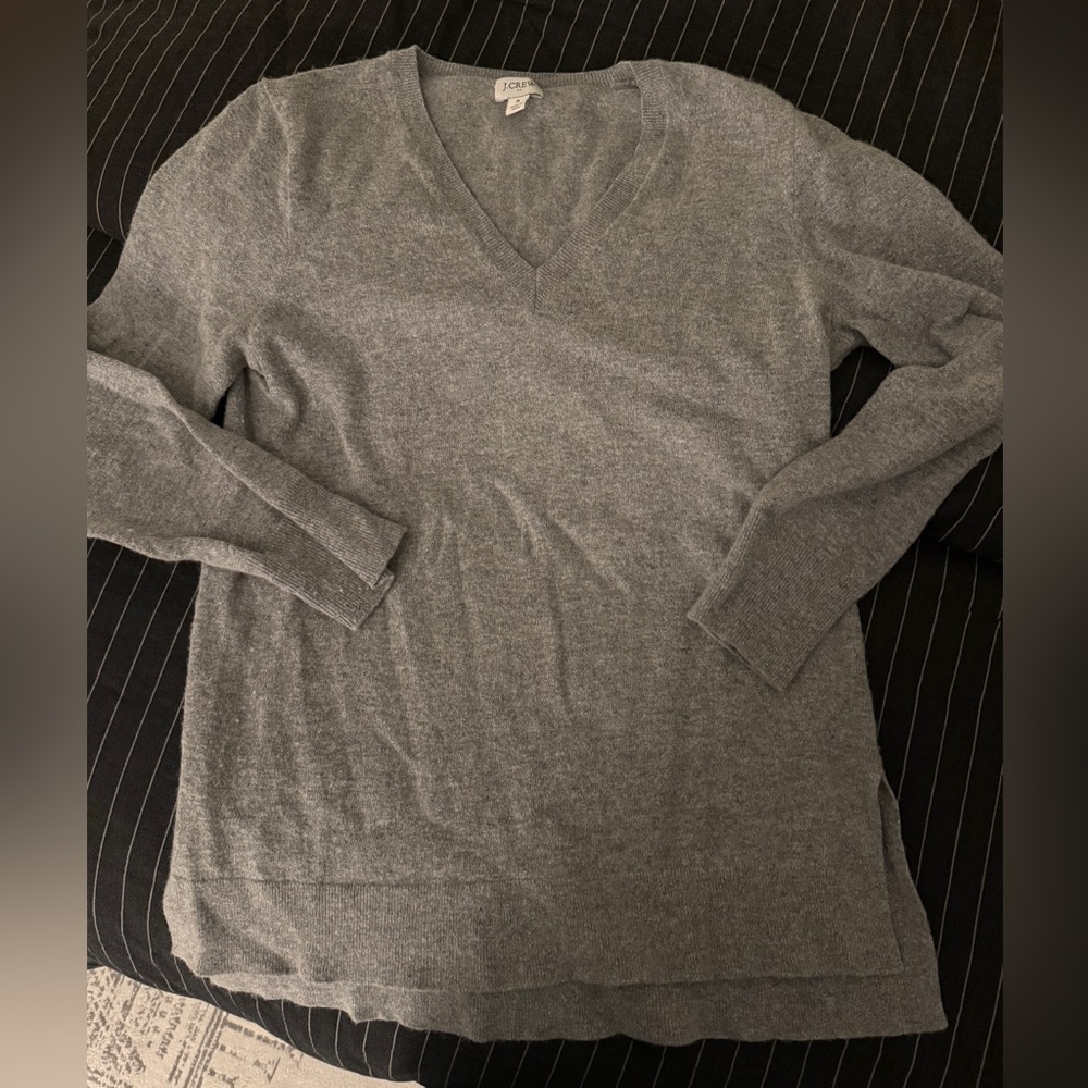 J Crew V neck sweater Grey S